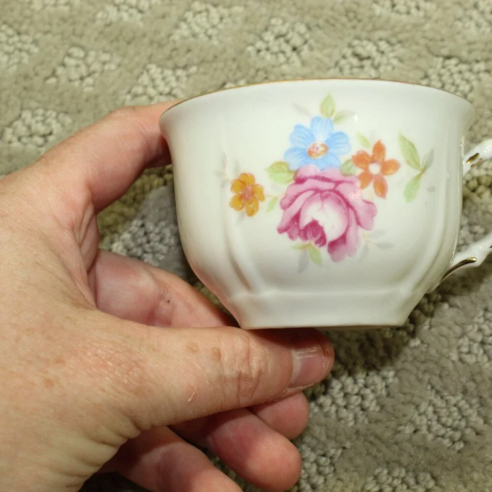 Set of 5 Antique GKC German US Zone Two Gold Trimmed Floral Cups/Saucers & Sugar